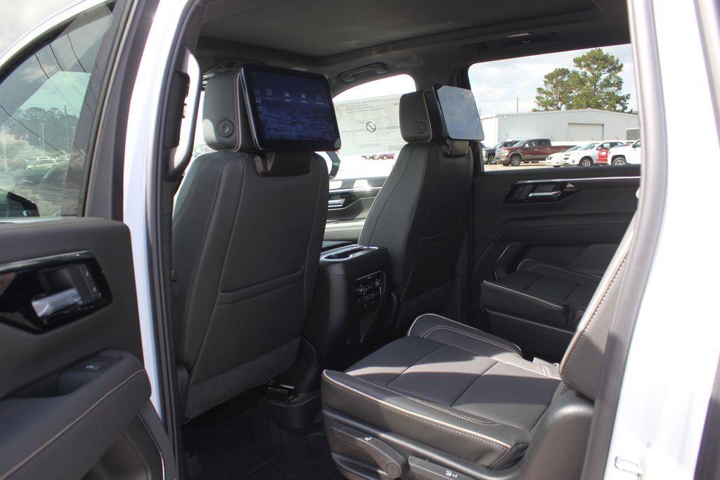 New 2026 Chevrolet Suburban Premier image 10