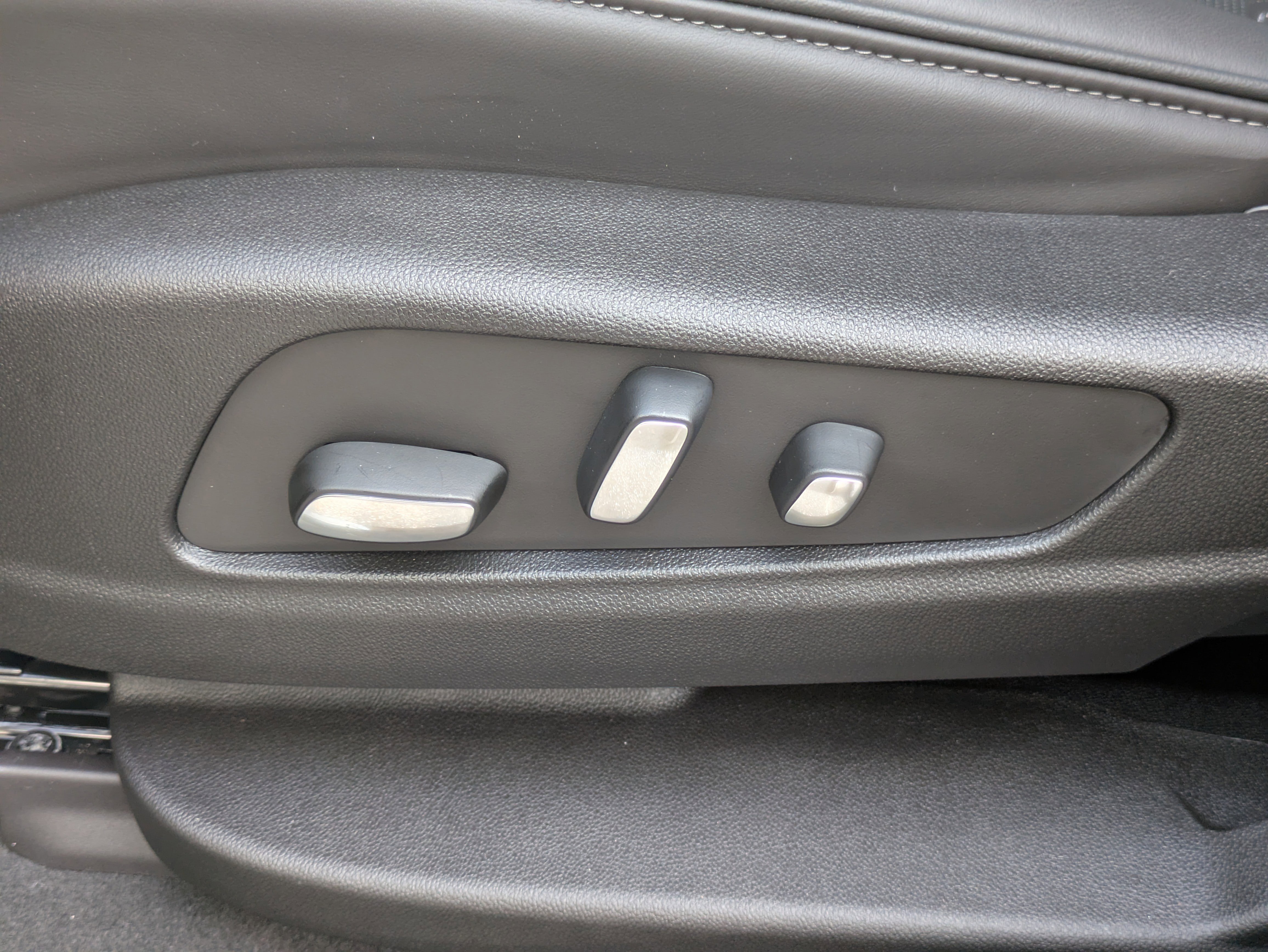 New 2025 Cadillac XT6 Premium Luxury w/ Platinum Package image 14