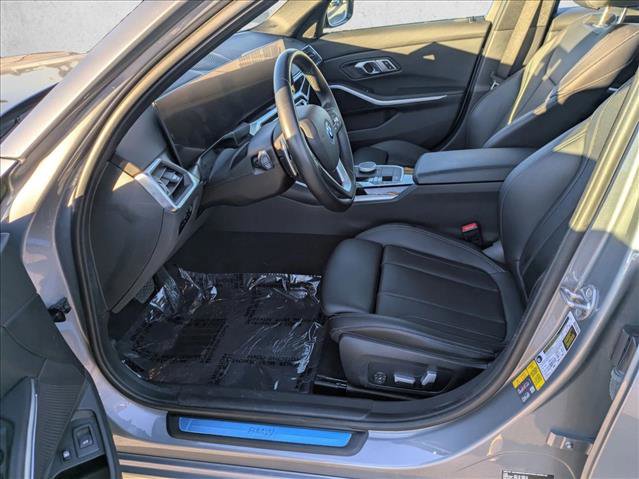 Used 2023 BMW 330e w/ Convenience Package image 17