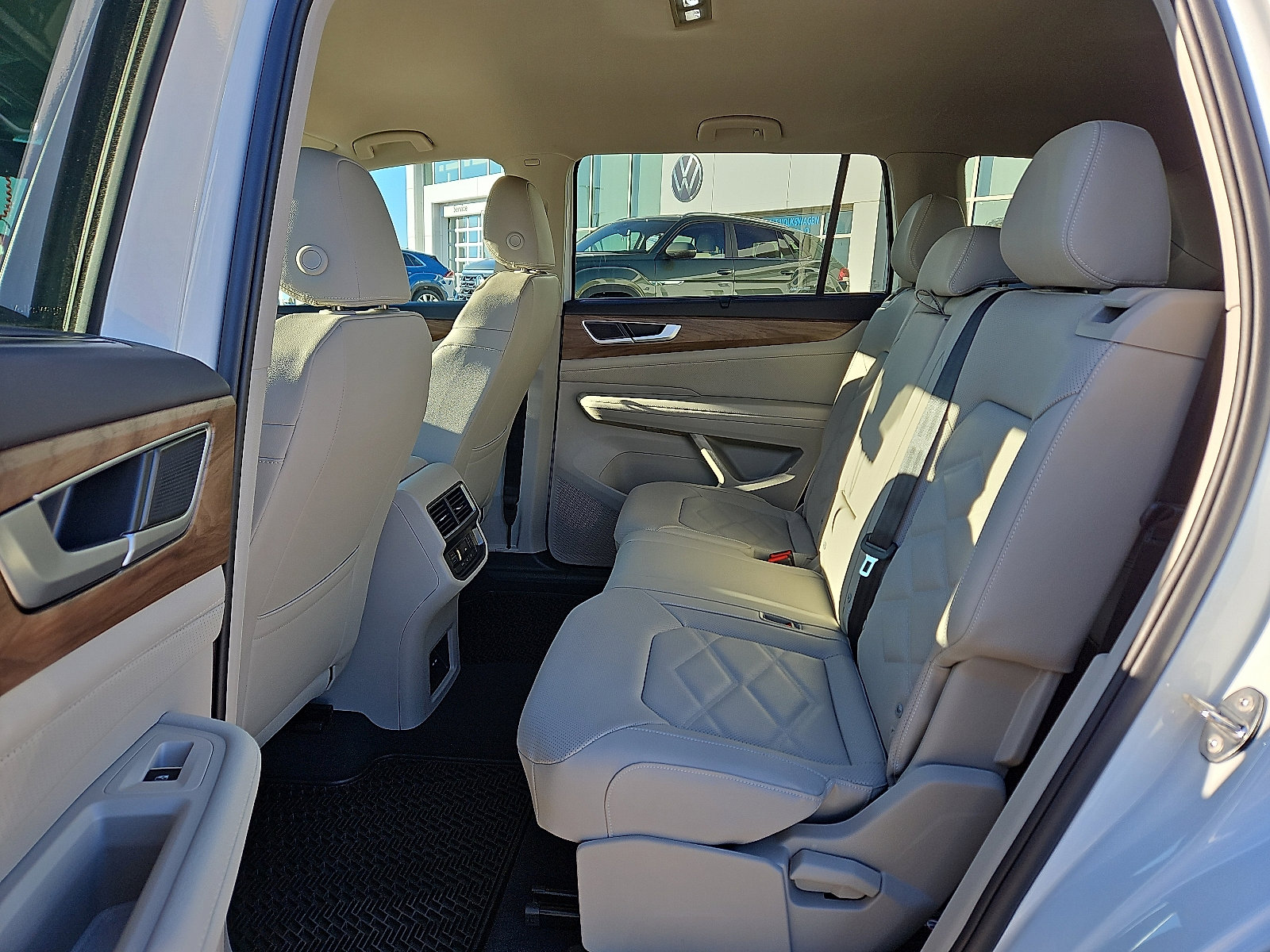 New 2026 Volkswagen Atlas SE image 11