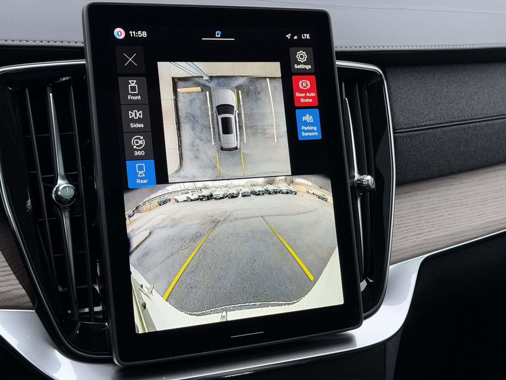 New 2026 Volvo XC90 B6 Plus w/ Protection Package Premier AWD/4WD image 4