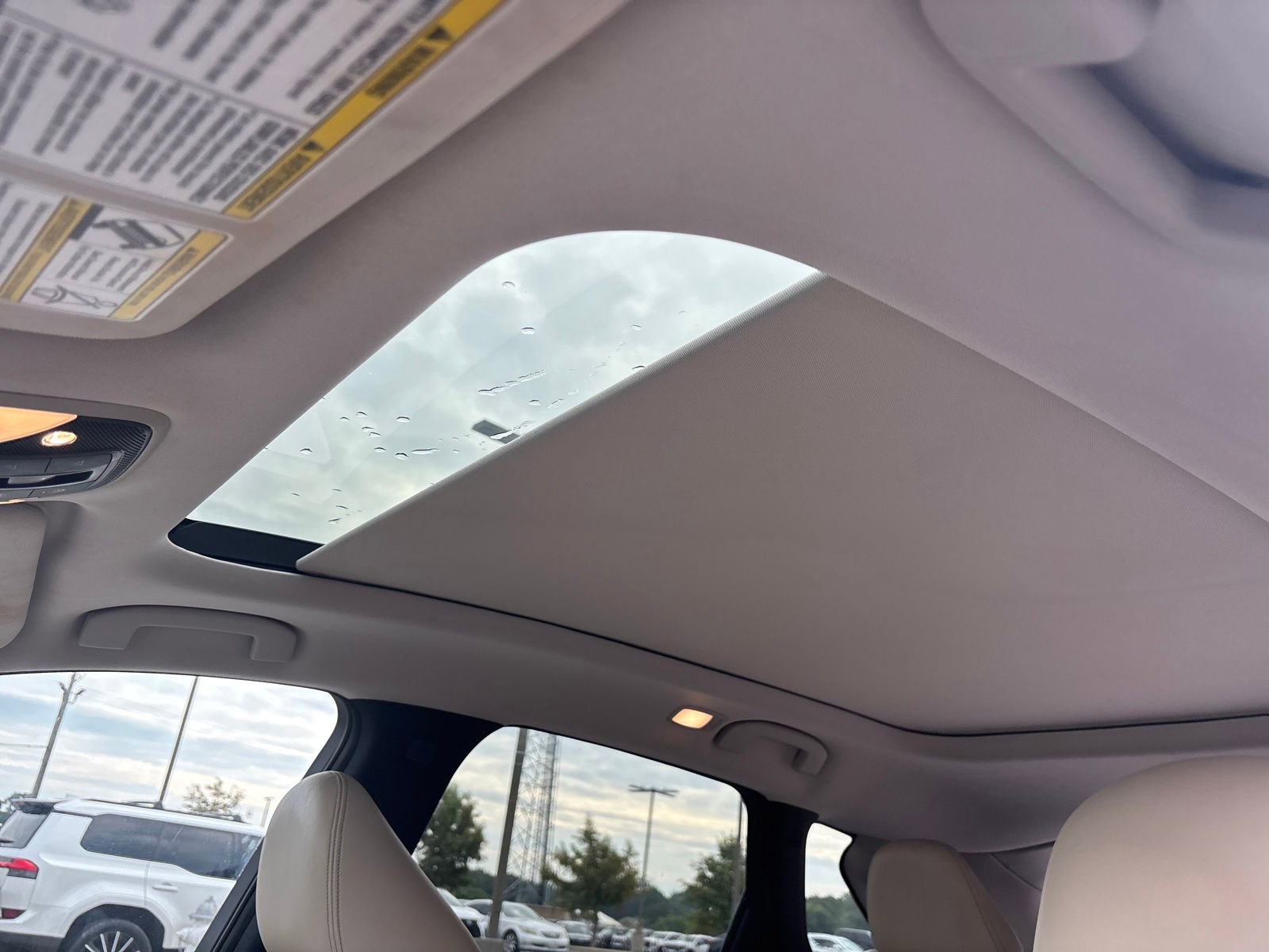 Used 2021 INFINITI QX50 Essential w/ Convenience Package image 21