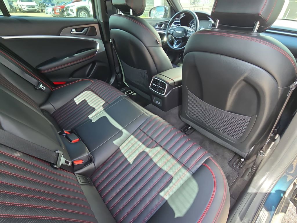 Used 2025 Genesis G70 2.5T w/ Sport Prestige Package image 11