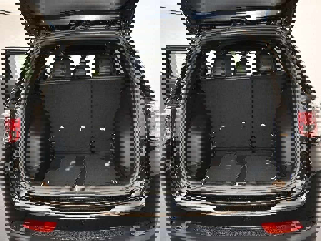 New 2026 Jeep Compass Latitude image 23