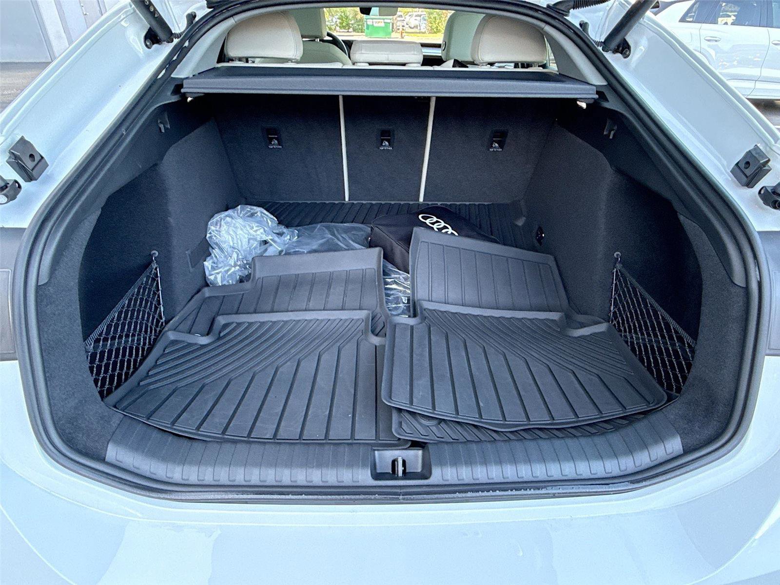 Certified 2025 Audi A6 e-tron Premium Plus w/ Premium Plus image 27