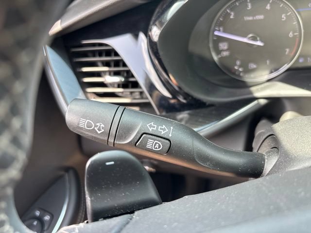 Used 2021 Buick Envision Essence AWD/4WD image 22