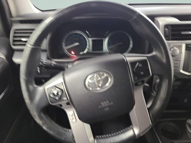 Used 2016 Toyota 4Runner SR5 AWD/4WD image 25