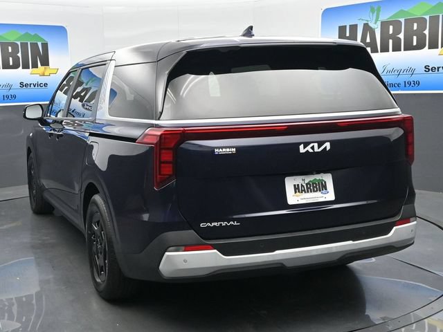Used 2025 Kia Carnival FWD image 4