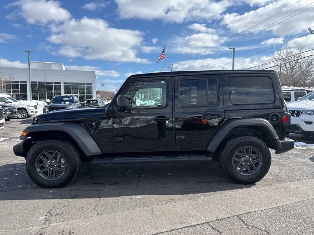 Used 2025 Jeep Wrangler Sport S image 24