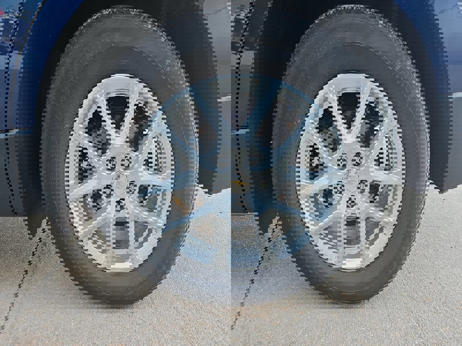 Used 2023 Chevrolet Equinox LT image 5