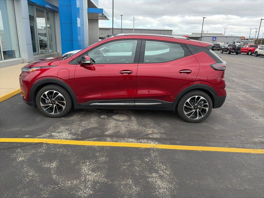 Used 2022 Chevrolet Bolt EUV Premier w/ Super Cruise Package image 1