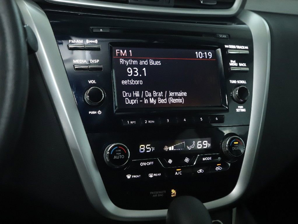 Used 2017 Nissan Murano S image 26