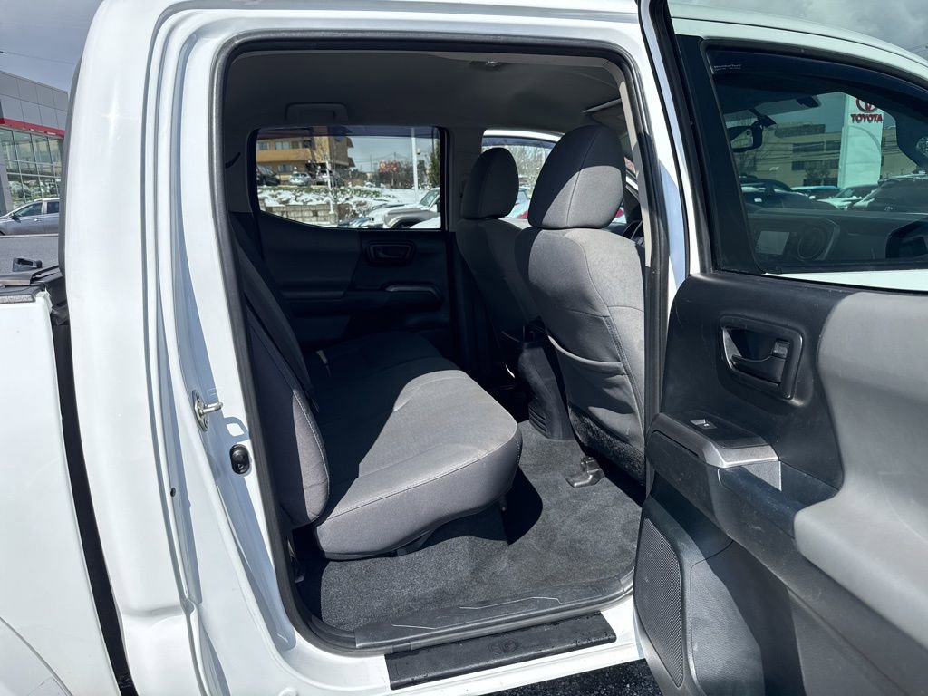 Used 2017 Toyota Tacoma SR5 w/ Tow Package image 6