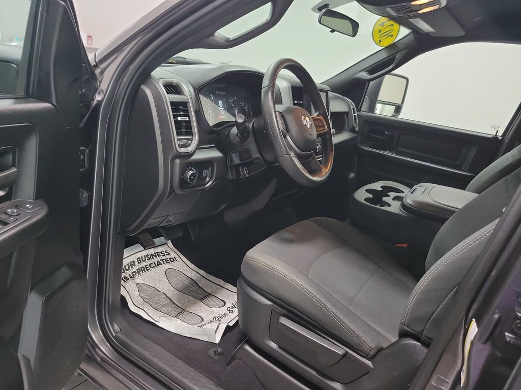 Used 2024 RAM 2500 Tradesman w/ Chrome Appearance Group AWD/4WD image 33