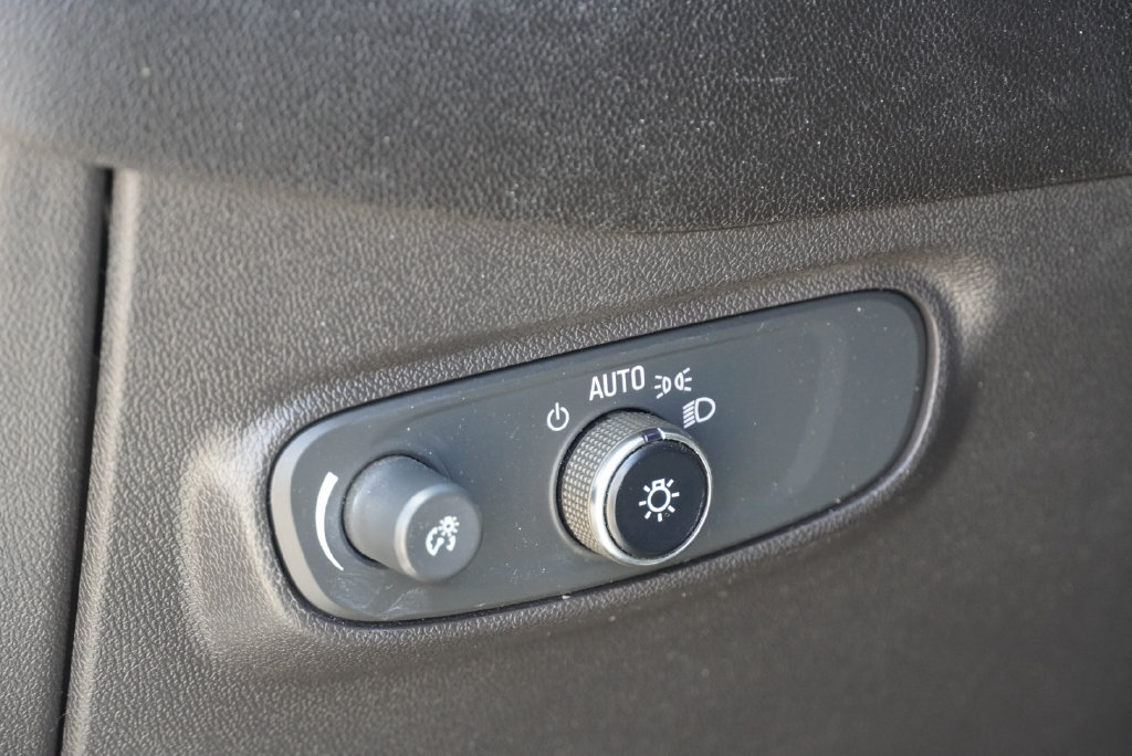 Used 2023 Chevrolet Equinox LT AWD/4WD image 24