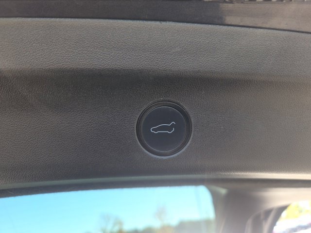 Used 2021 Tesla Model Y Long Range AWD/4WD image 13