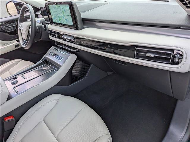 Used 2025 Lincoln Aviator 2WD image 22