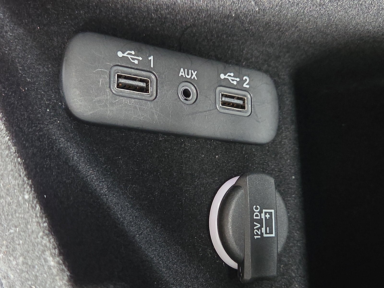 Used 2023 Dodge Challenger SXT RWD image 19