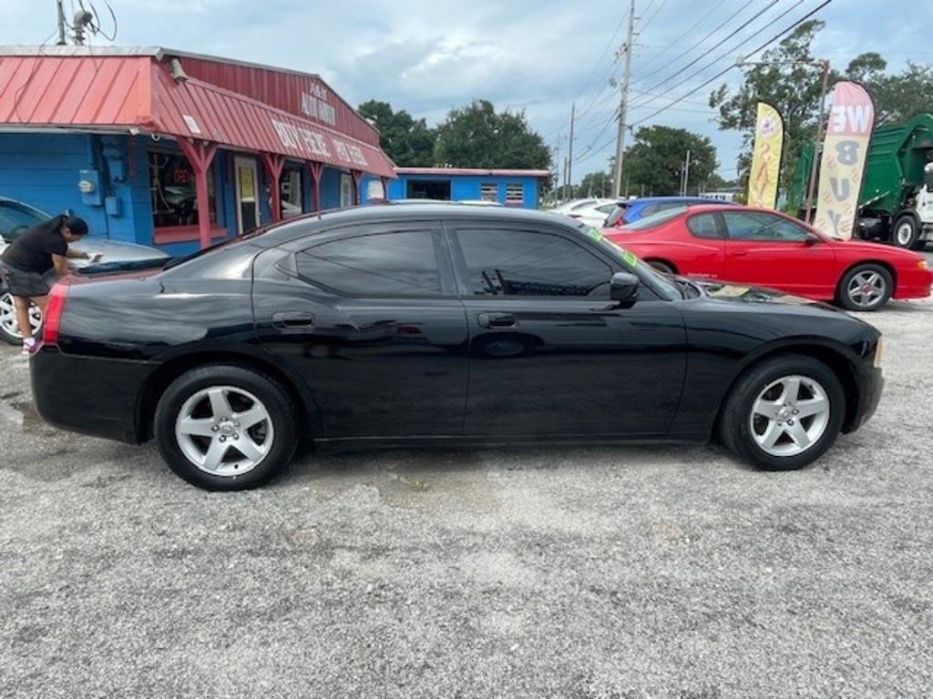 Used 2010 Dodge Charger SE image 3