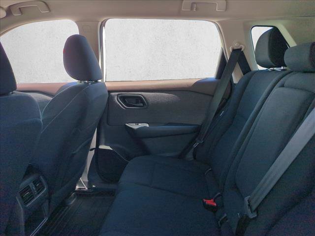 Used 2023 Nissan Rogue S FWD image 18