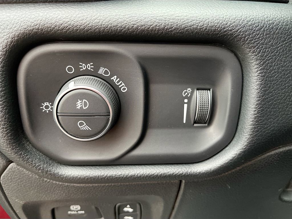 Used 2021 RAM 1500 Big Horn image 10