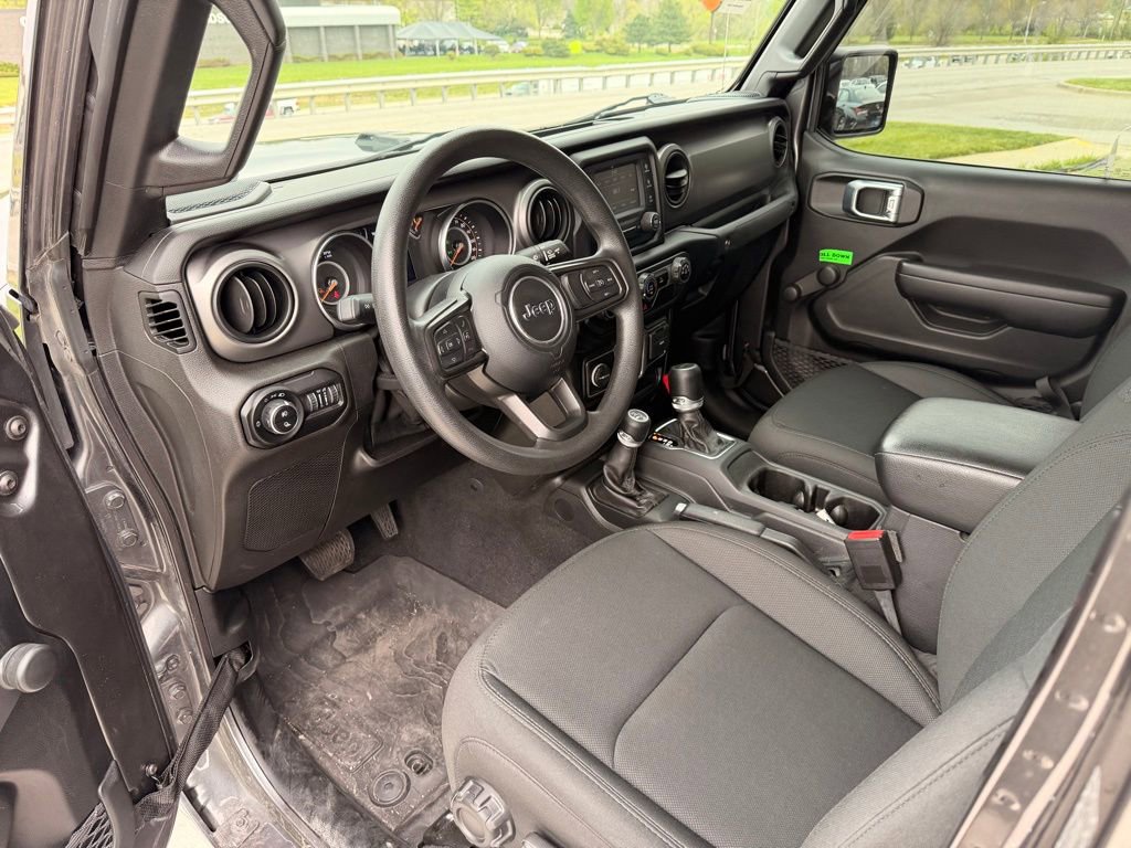 Used 2021 Jeep Gladiator Sport AWD/4WD image 24