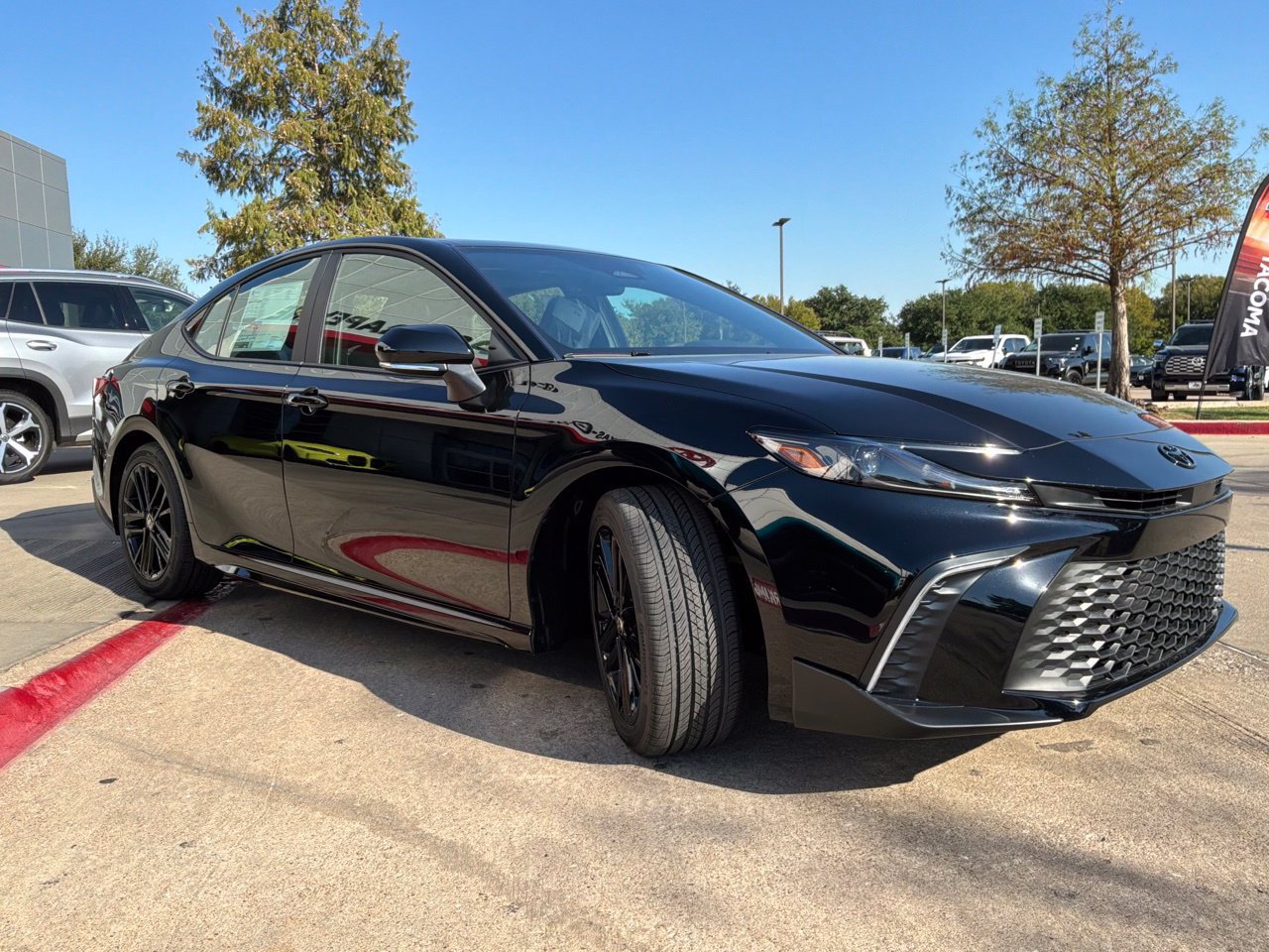 New 2026 Toyota Camry SE w/ Convenience Package FWD image 4