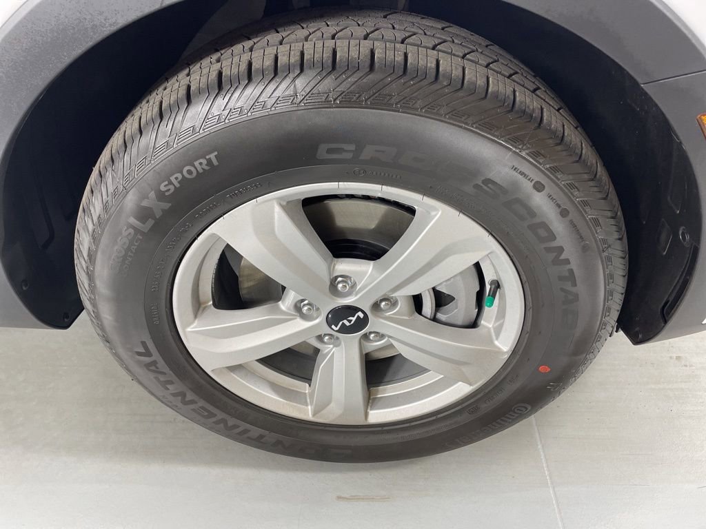 New 2026 Kia Sorento LX image 11