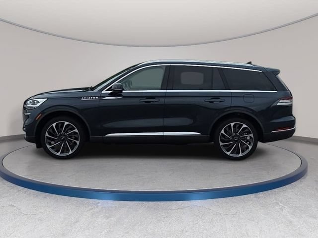 Used 2023 Lincoln Aviator Reserve w/ Equipment Group 201A AWD/4WD image 8