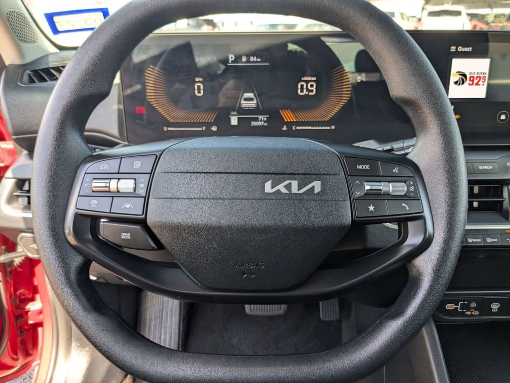 Used 2025 Kia K4 LXS image 17