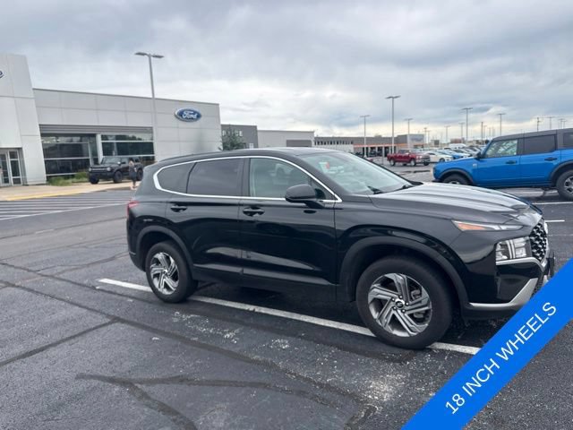 Used 2023 Hyundai Santa Fe SE AWD/4WD image 4