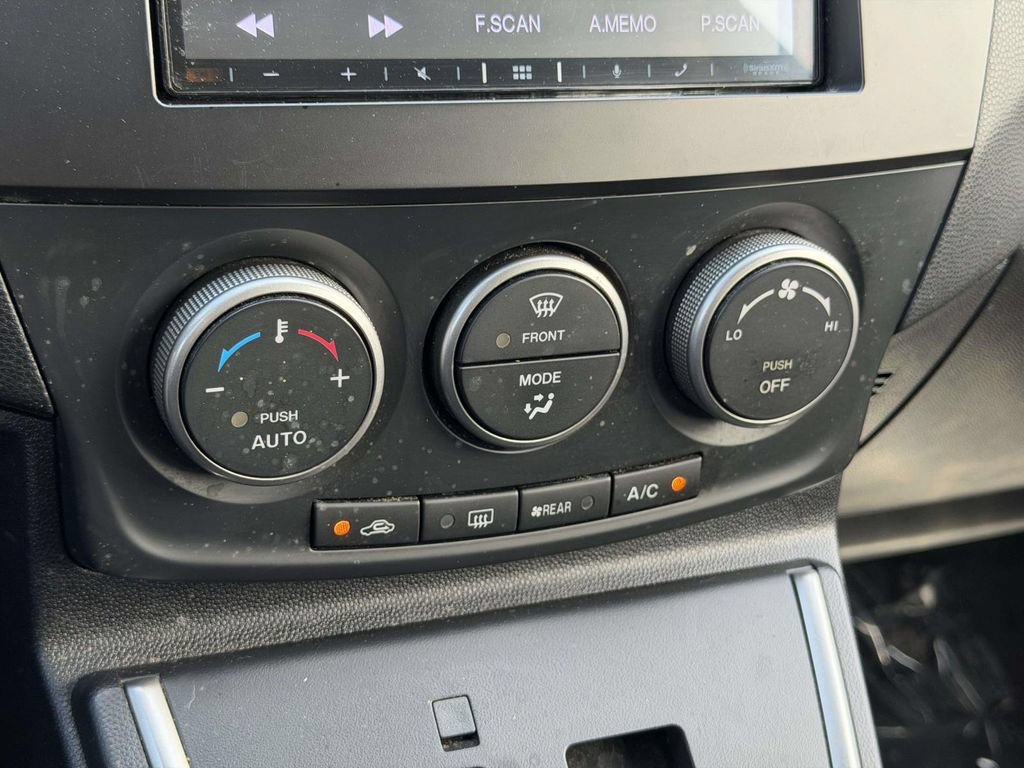 Used 2014 MAZDA MAZDA5 Sport FWD image 23