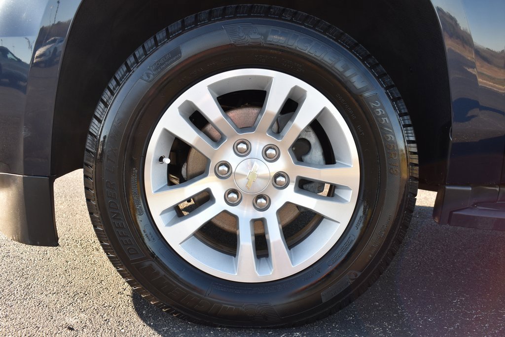 Used 2018 Chevrolet Suburban LT image 17