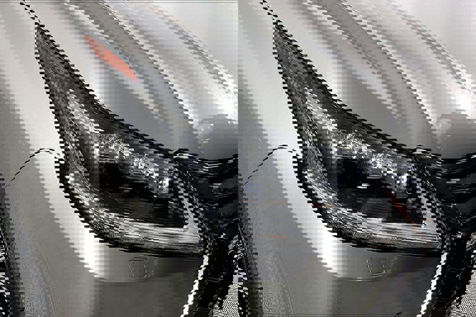 Used 2021 Lexus LX 570 4WD w/ 3rd Row & Luxury Pkg image 26