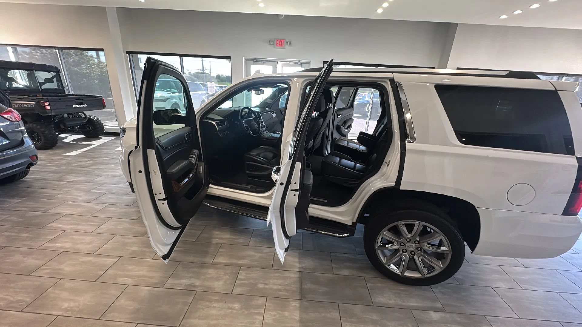 Used 2019 Chevrolet Tahoe Premier AWD/4WD image 25