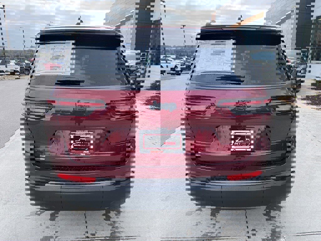 New 2026 Jeep Grand Cherokee L Limited image 21