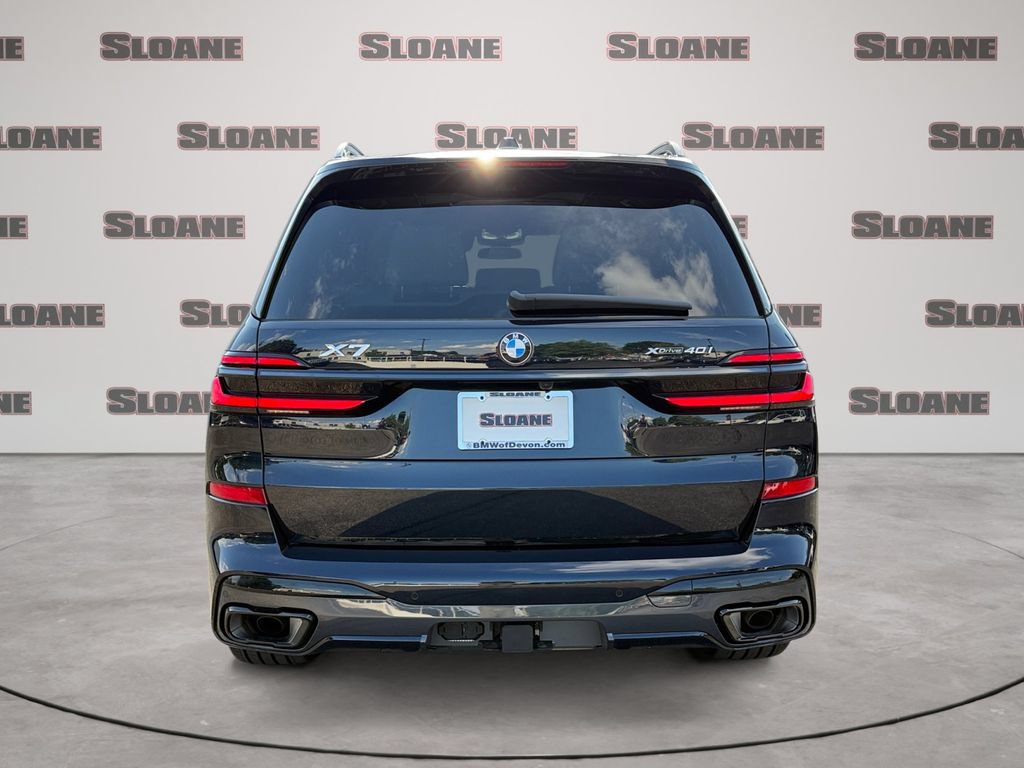 Used 2025 BMW X7 xDrive40i w/ M Sport Package AWD/4WD image 4