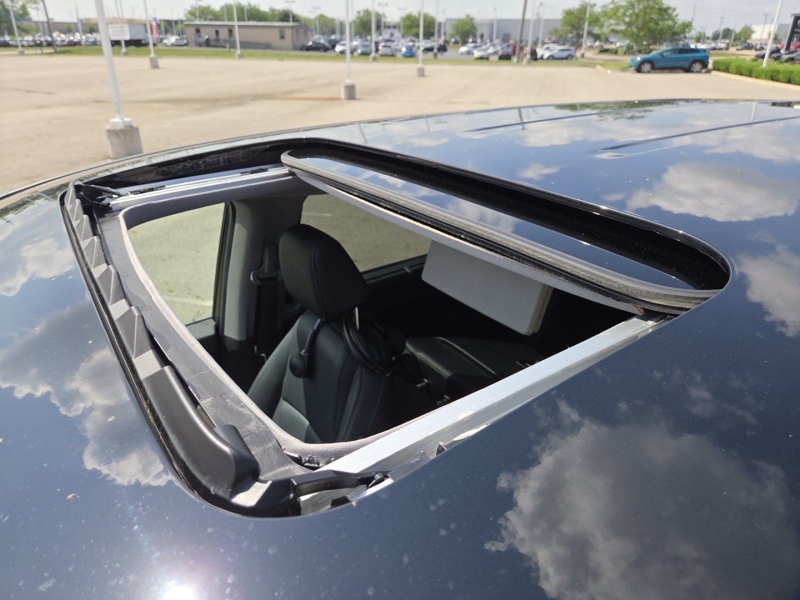 Used 2023 Honda Odyssey Touring image 4