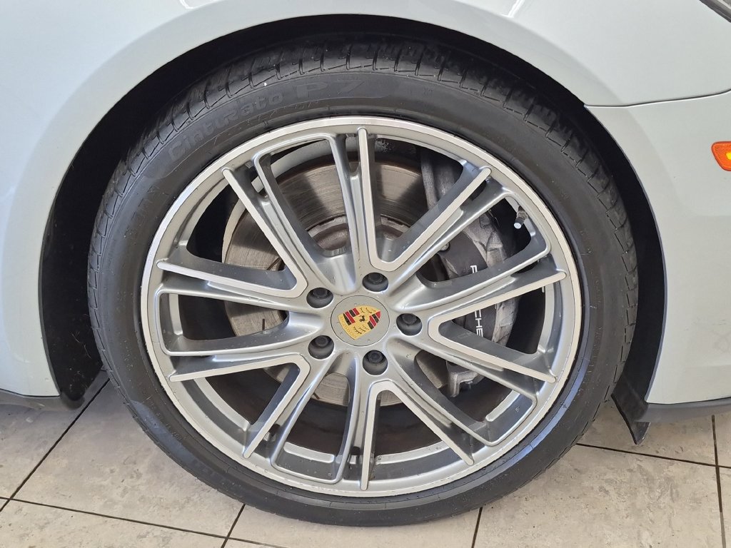 Used 2019 Porsche Panamera 4 AWD/4WD image 12