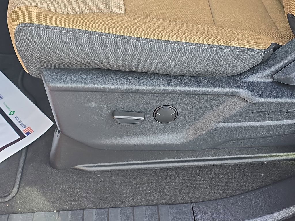 New 2026 Ford F250 XLT w/ XLT Premium Package image 17