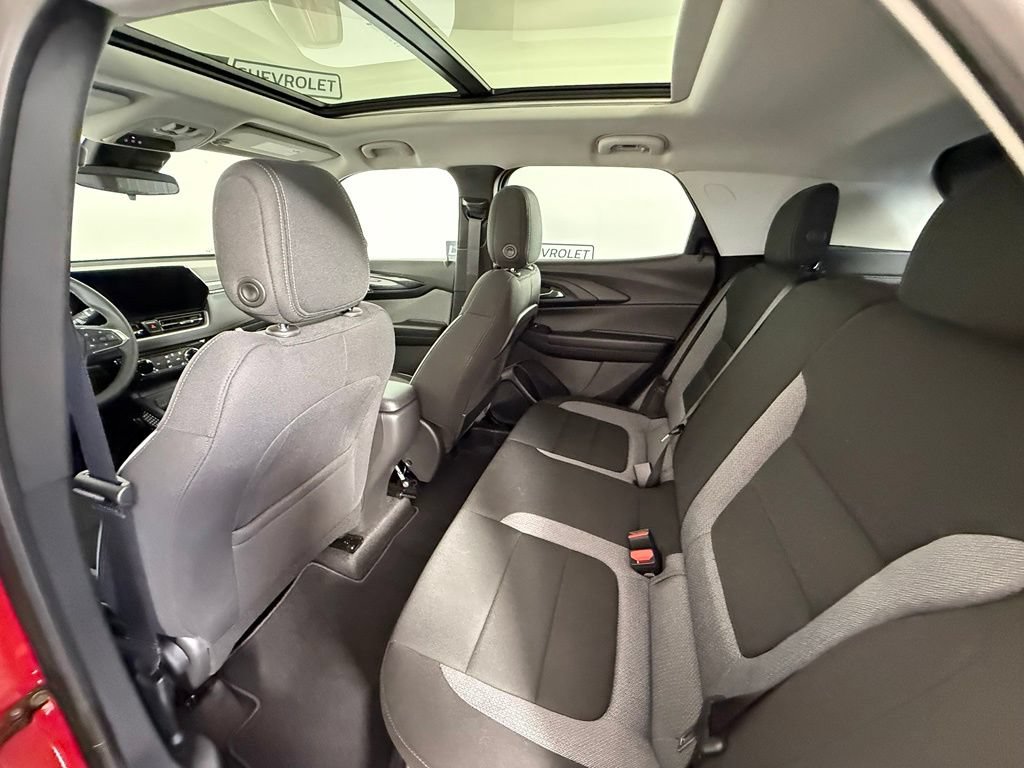 New 2026 Chevrolet TrailBlazer LT w/ LT Cold Weather Package FWD image 14