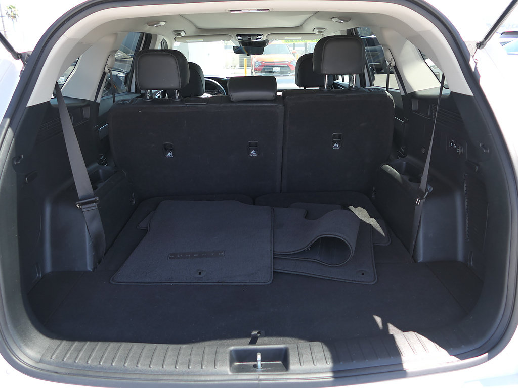 Used 2023 Kia Sorento S w/ Panoramic Sunroof Package FWD image 23