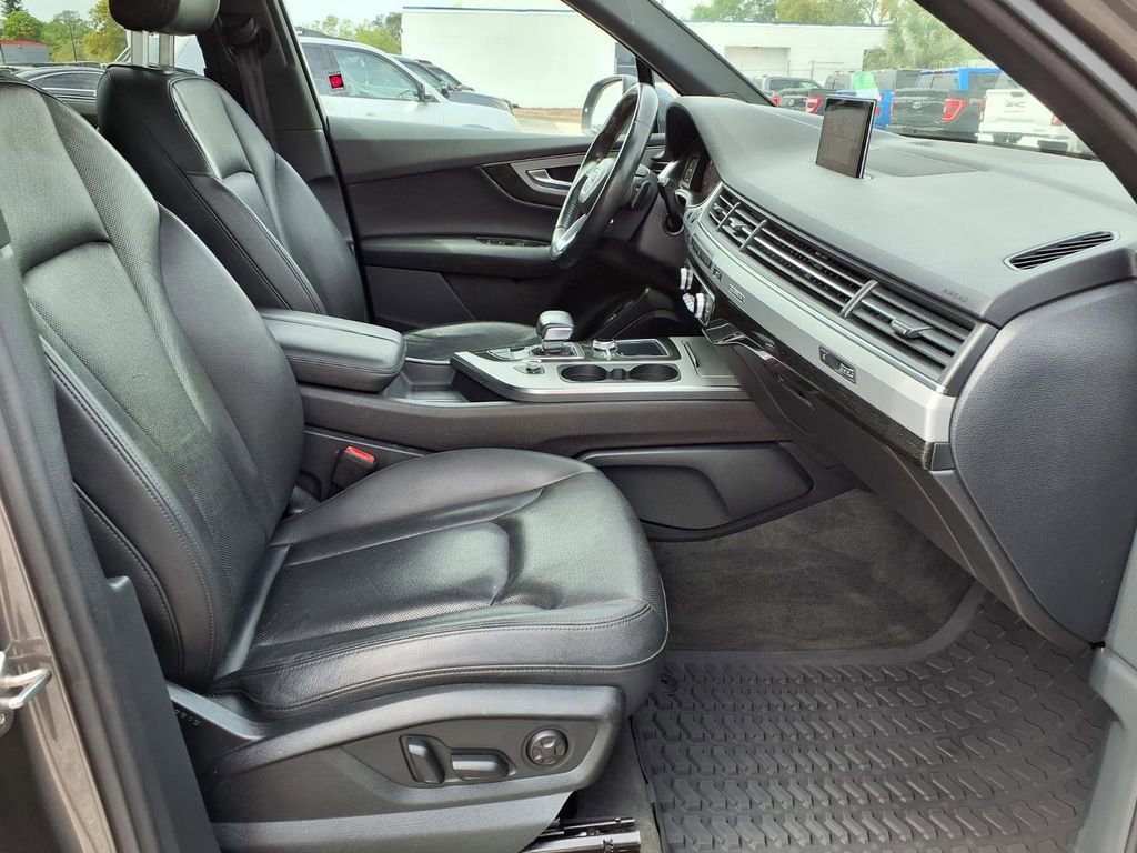 Used 2019 Audi Q7 2.0T Premium Plus w/ Premium Plus Package image 12