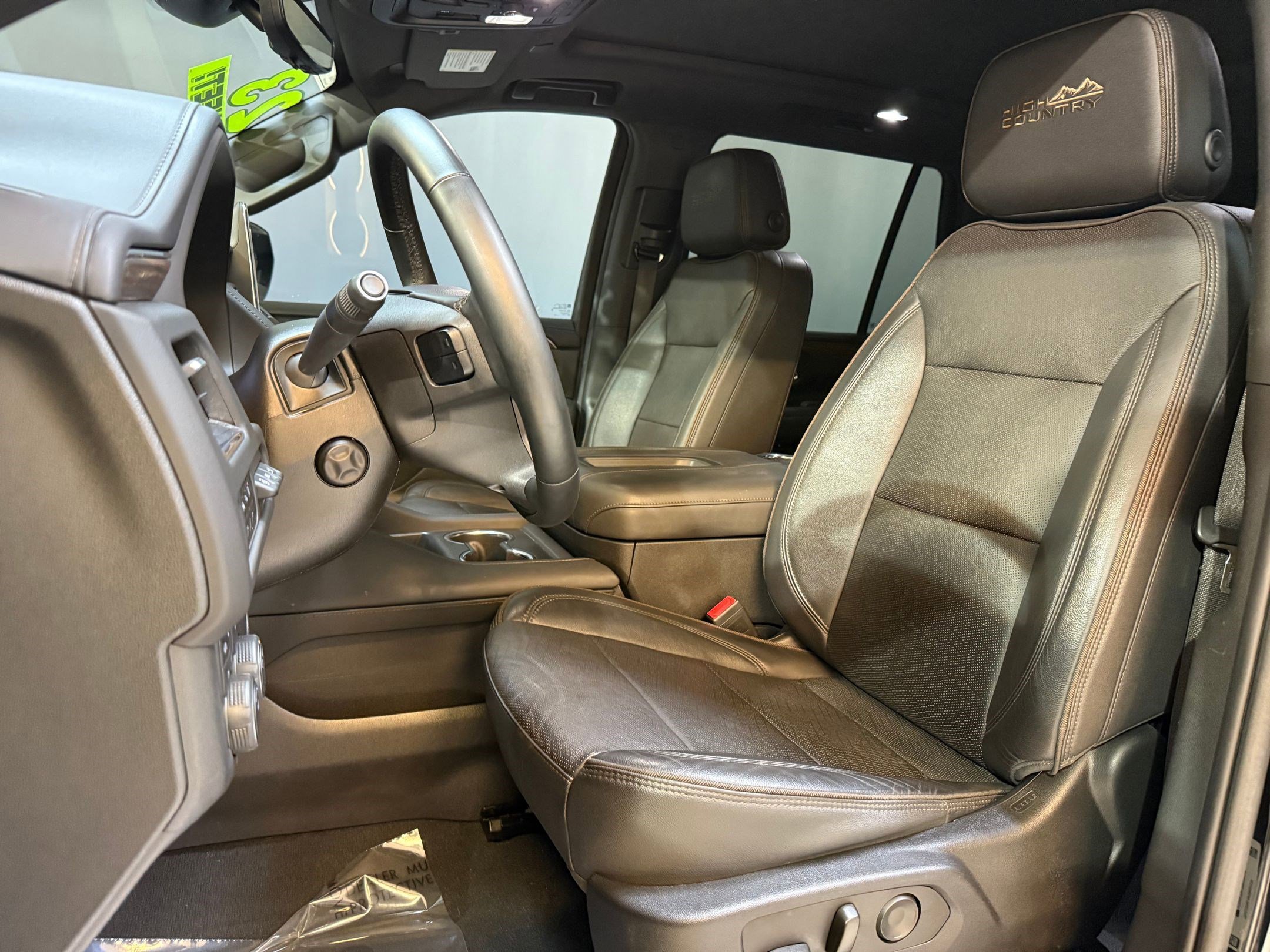 Used 2023 Chevrolet Tahoe High Country w/ Premium Package 2 AWD/4WD image 5
