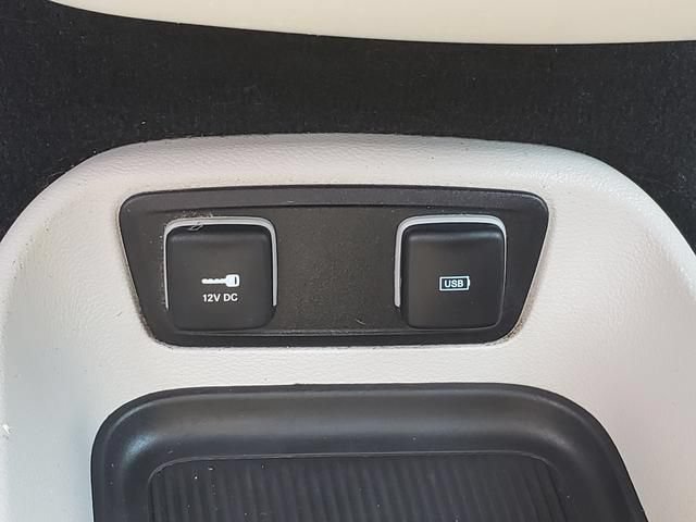 Used 2017 Chrysler Pacifica Touring FWD image 26