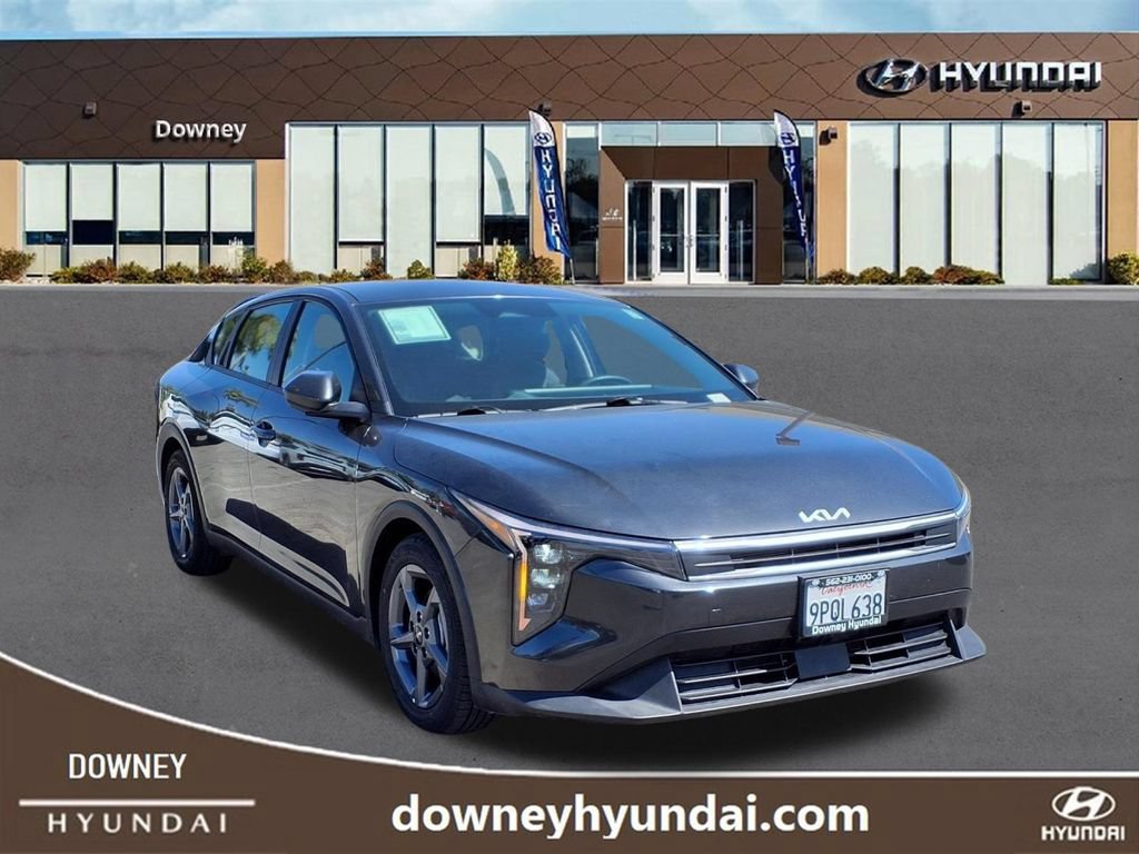 Used 2025 Kia K4 FWD image 3