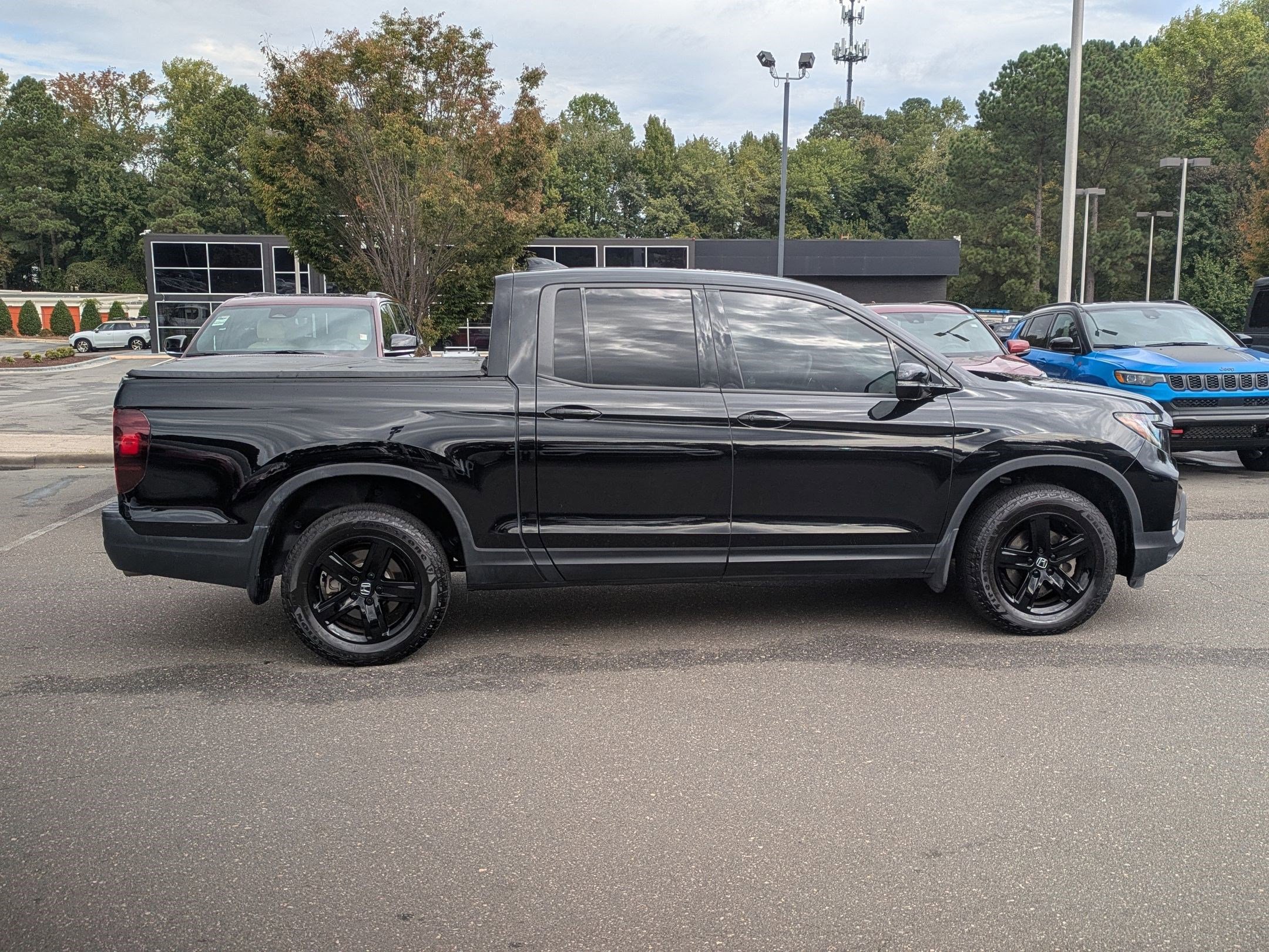 Used 2022 Honda Ridgeline Black Edition image 4