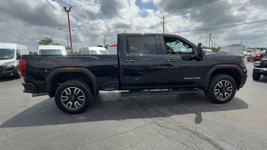 Used 2023 GMC Sierra 2500 AT4 w/ AT4 Preferred Package AWD/4WD image 9