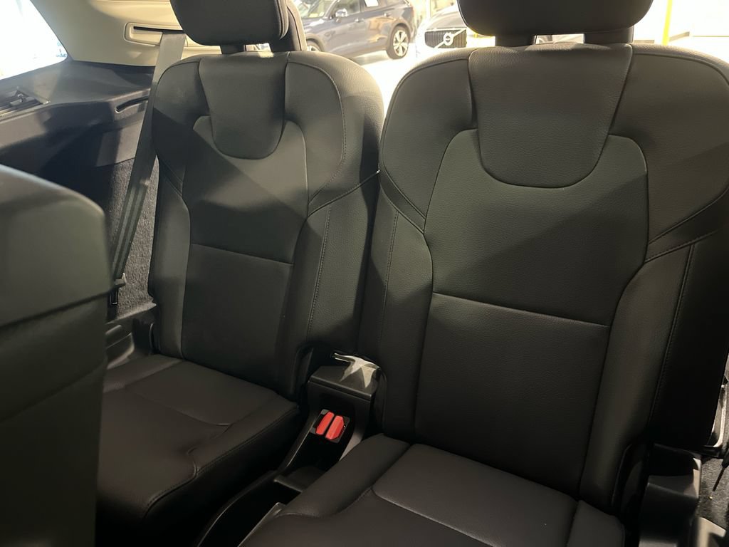 Certified 2024 Volvo XC90 B6 Plus w/ Protection Package Premier AWD/4WD image 26