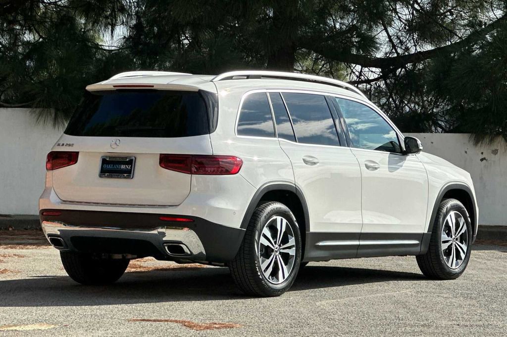 Certified 2026 Mercedes-Benz GLB 250 image 4